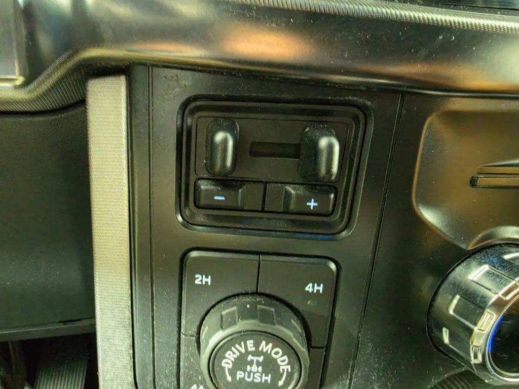 Used 2022 Blue Ford Platinum image 31