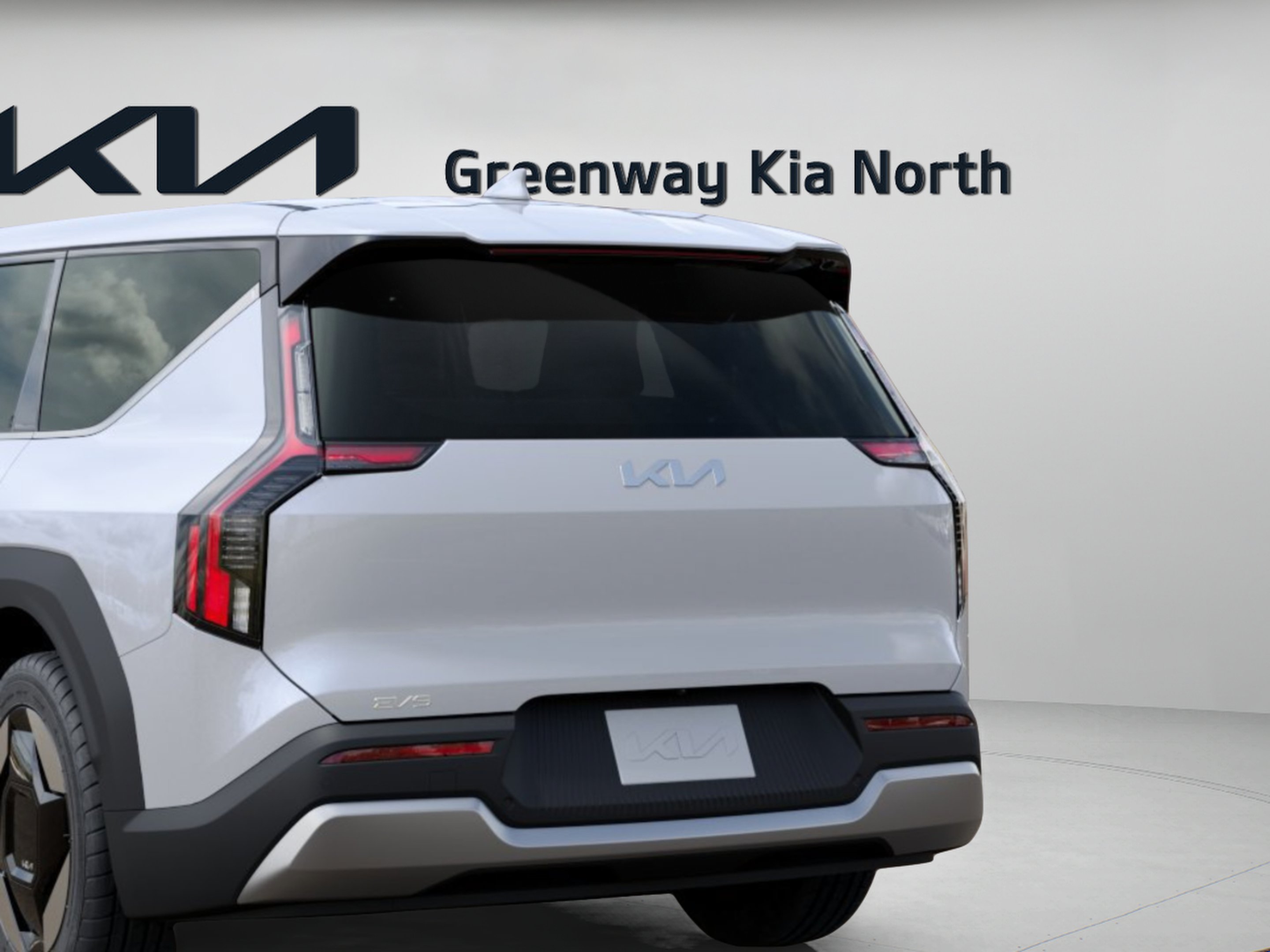 New 2026 Glacial White Pearl Kia Light Short Range image 6