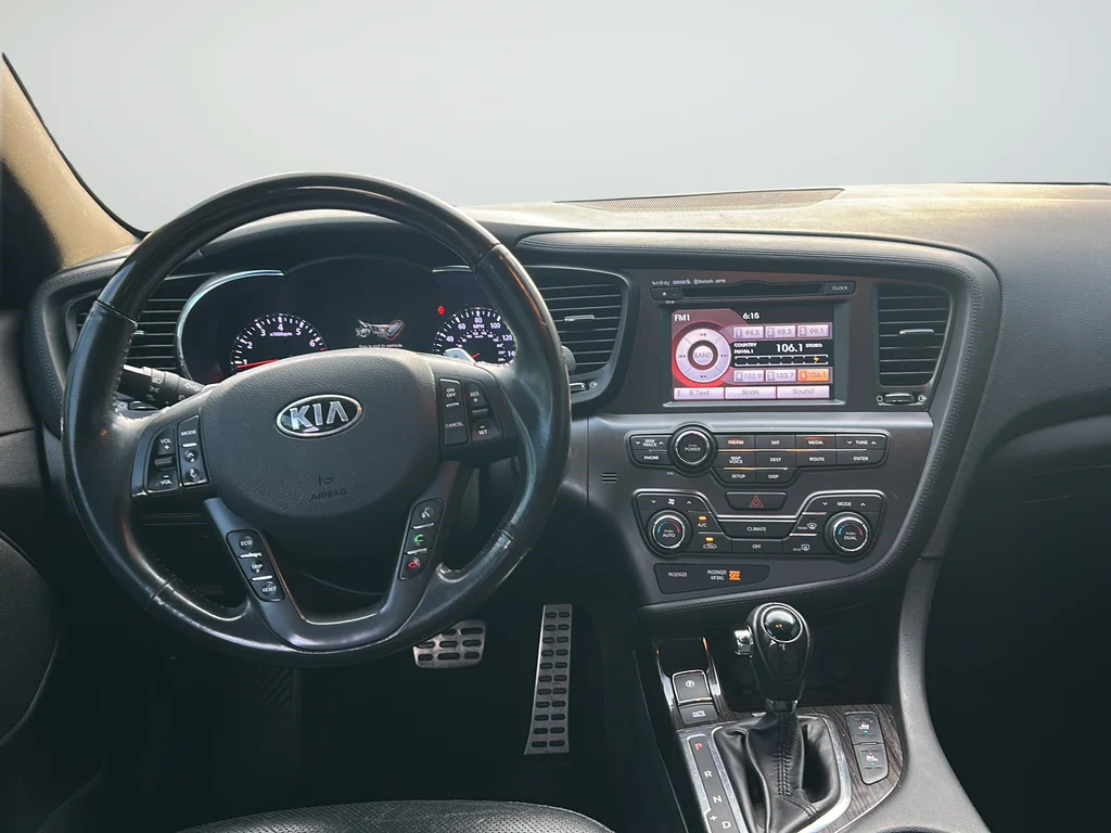 Used 2013 Black Kia SX image 9