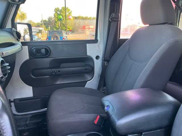 Used 2017 Black Jeep Unlimited Sport image 10