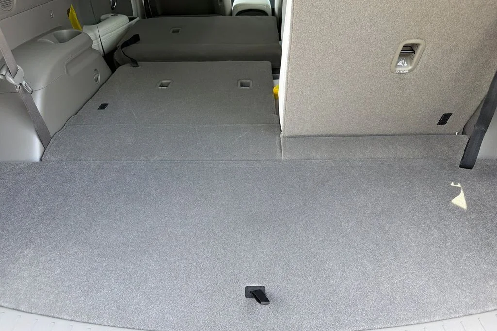 New 2026 Silver Hyundai SEL Premium image 13