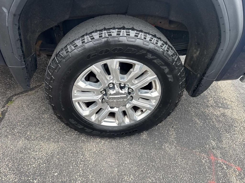 Used 2020 Blue GMC SLE image 12