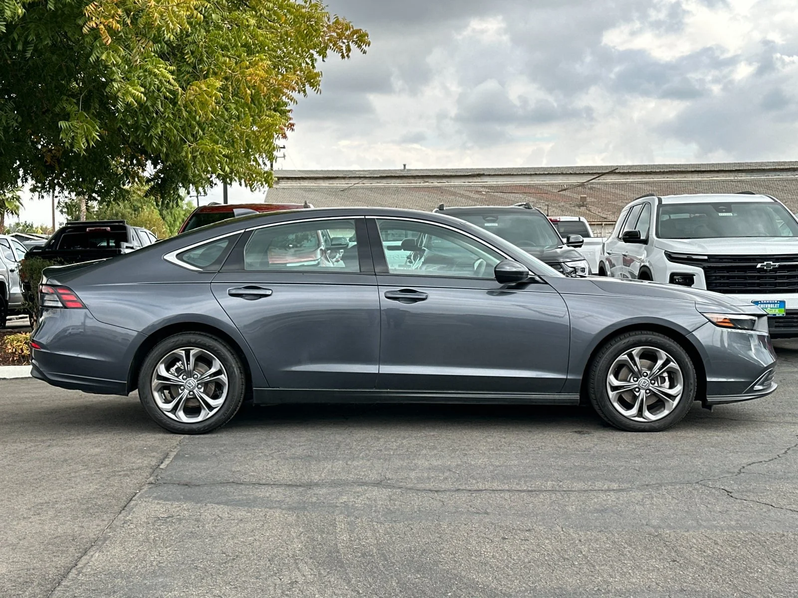 Used 2024 Gray Honda EX image 3