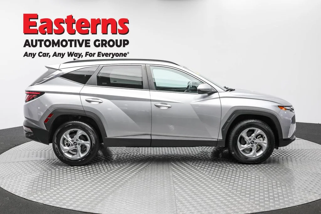 Used 2023 Silver Hyundai SEL image 4
