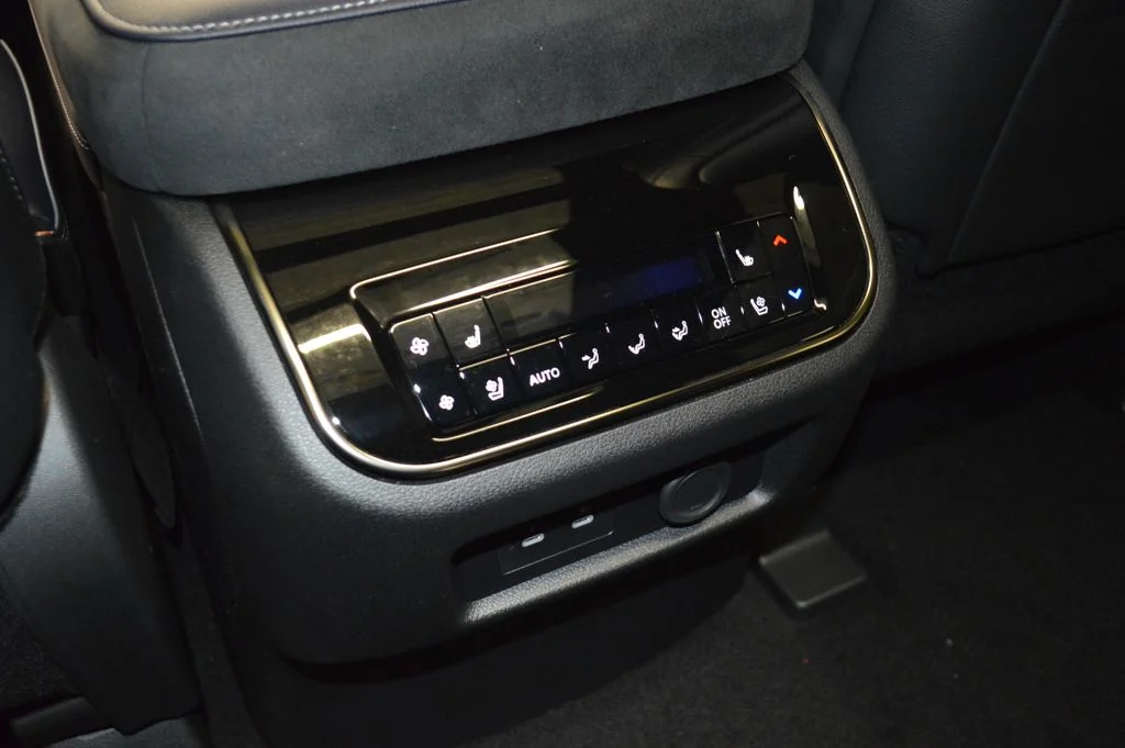 2026 INFINITI QX80 Sport - Photo 38