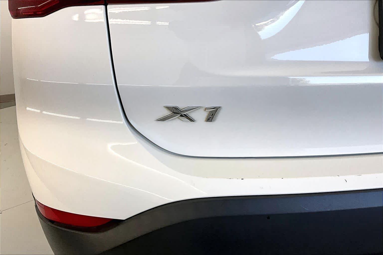 Used 2018 Alpine White BMW xDrive28i image 7