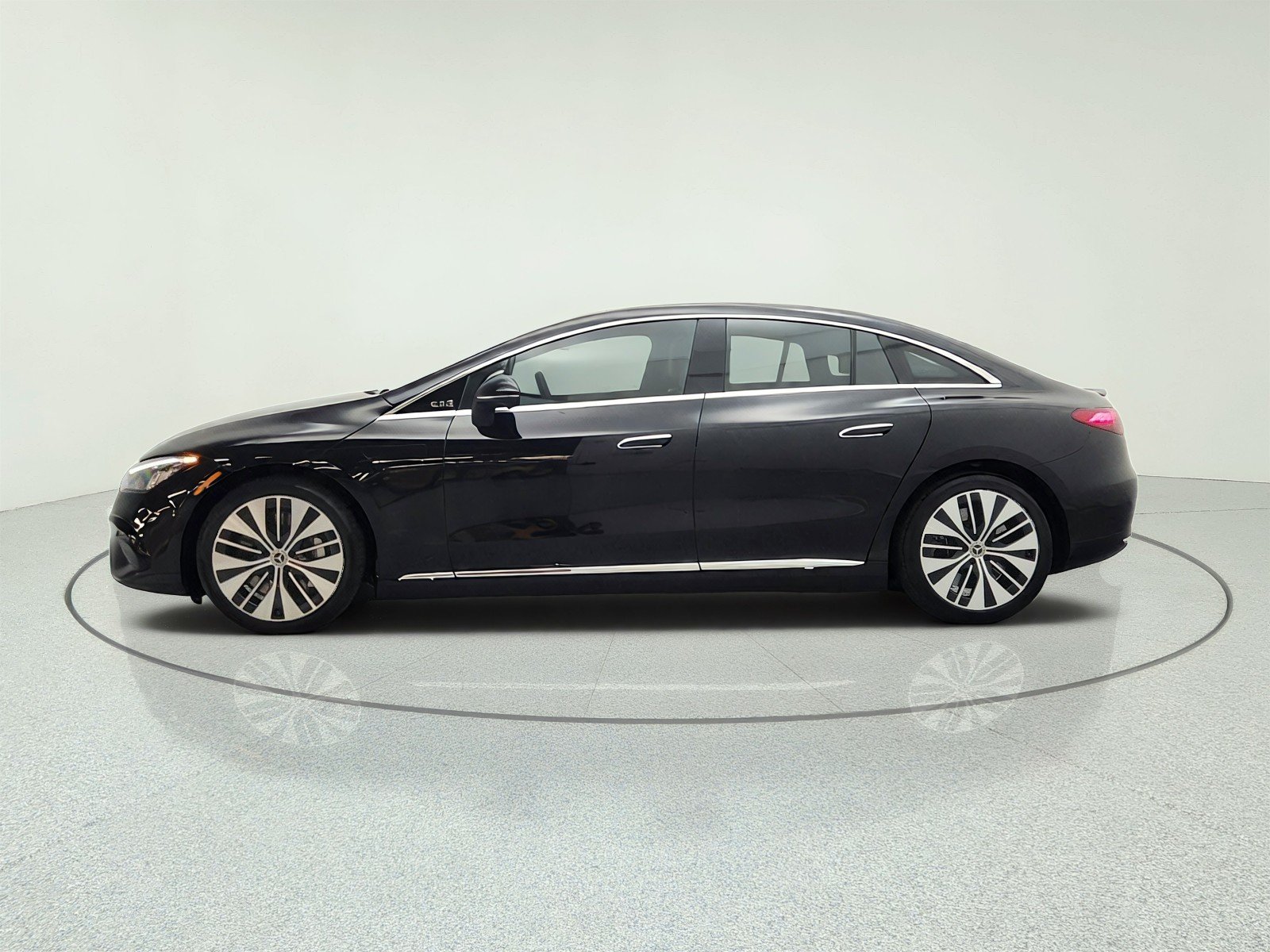 Used 2023 Obsidian Black Metallic Mercedes-Benz EQE 350 4MATIC®+ Sedan image 8