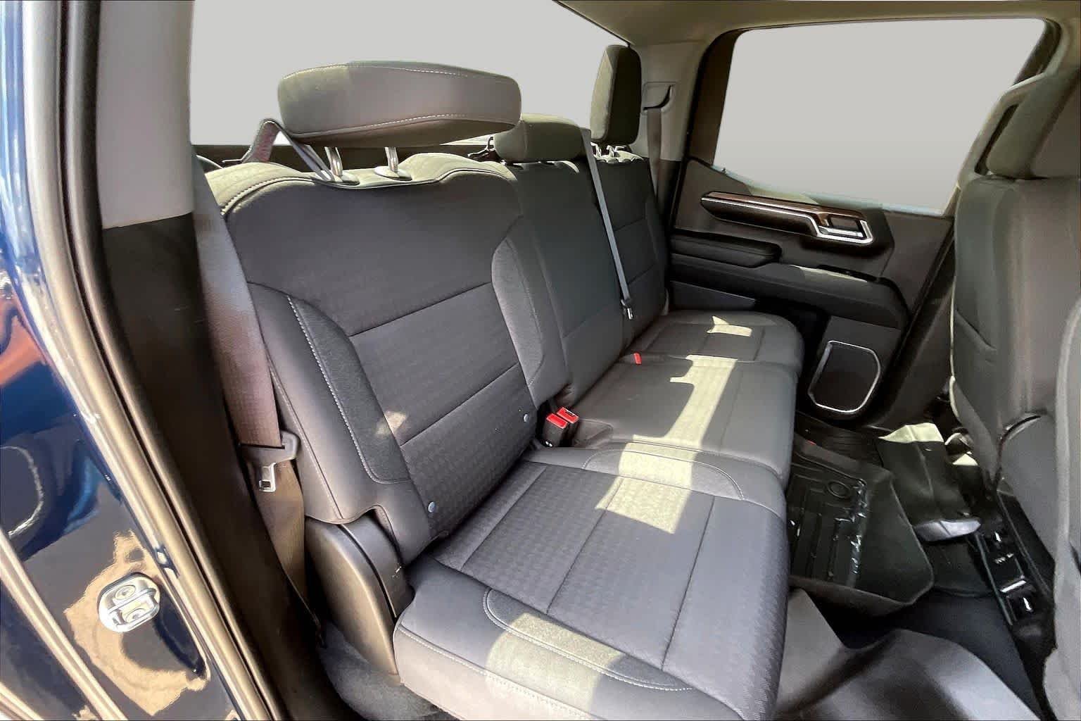 Used 2023 Northsky Blue Metallic Chevrolet LT image 19