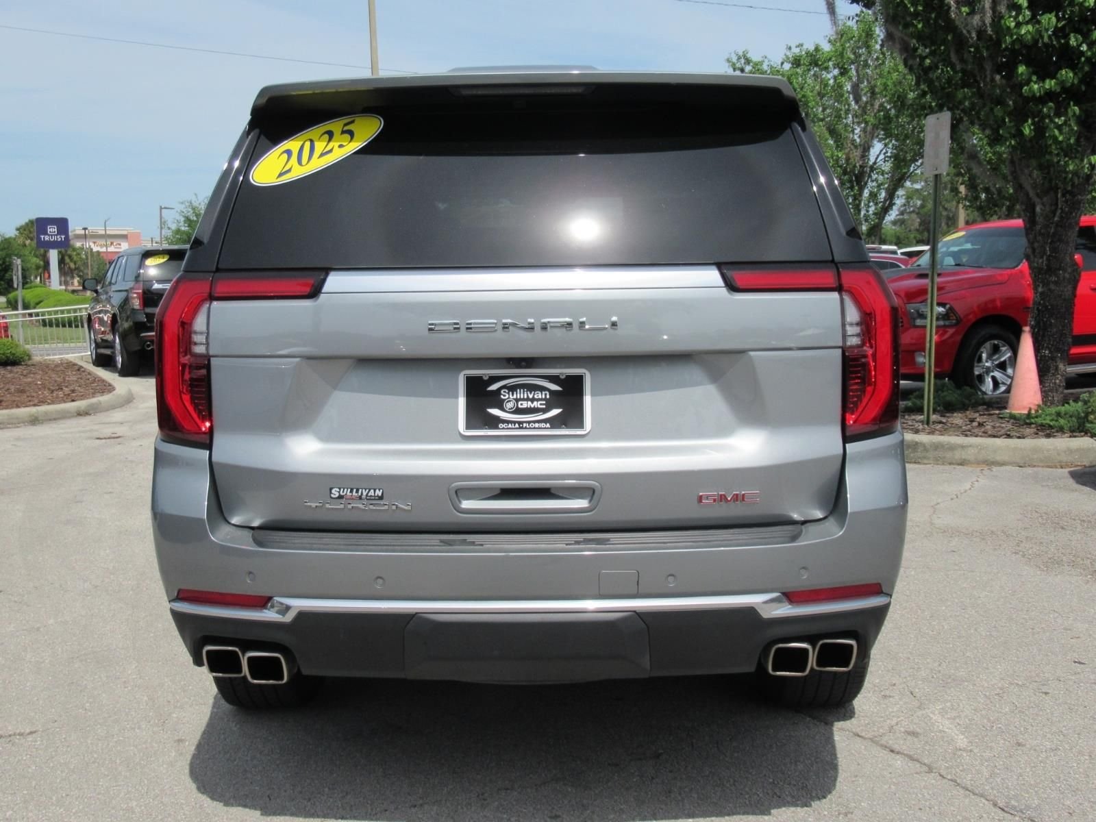 Used 2025 Silver GMC Denali image 6