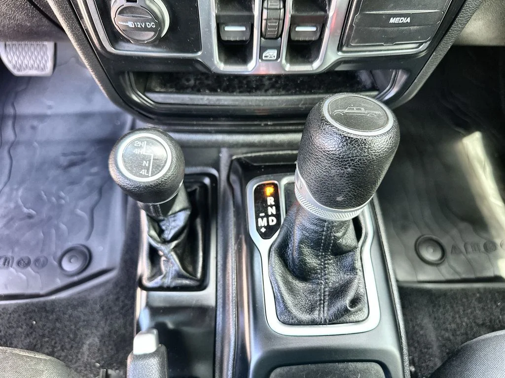 2022 Jeep Gladiator Sport S - Photo 15