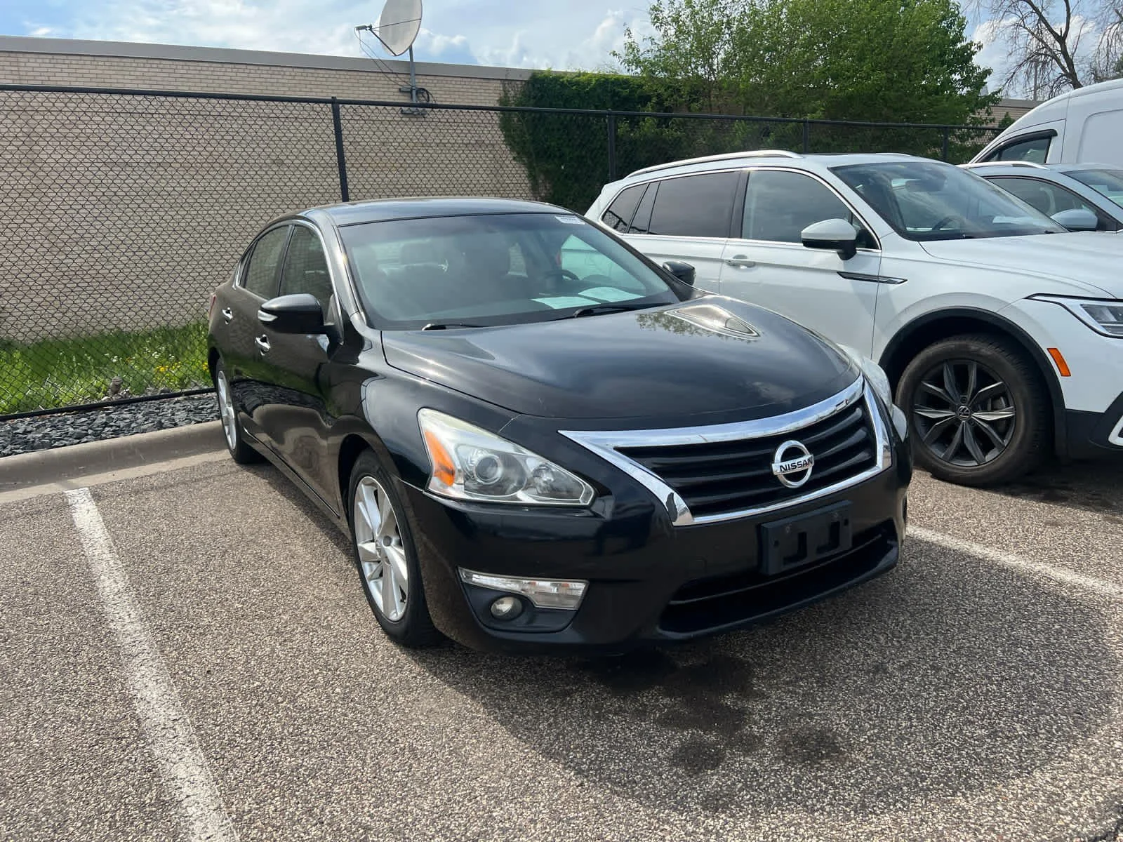 Used 2013 Nissan Altima Sedan SL with VIN 1N4AL3AP5DC276368 for sale in Minneapolis, MN