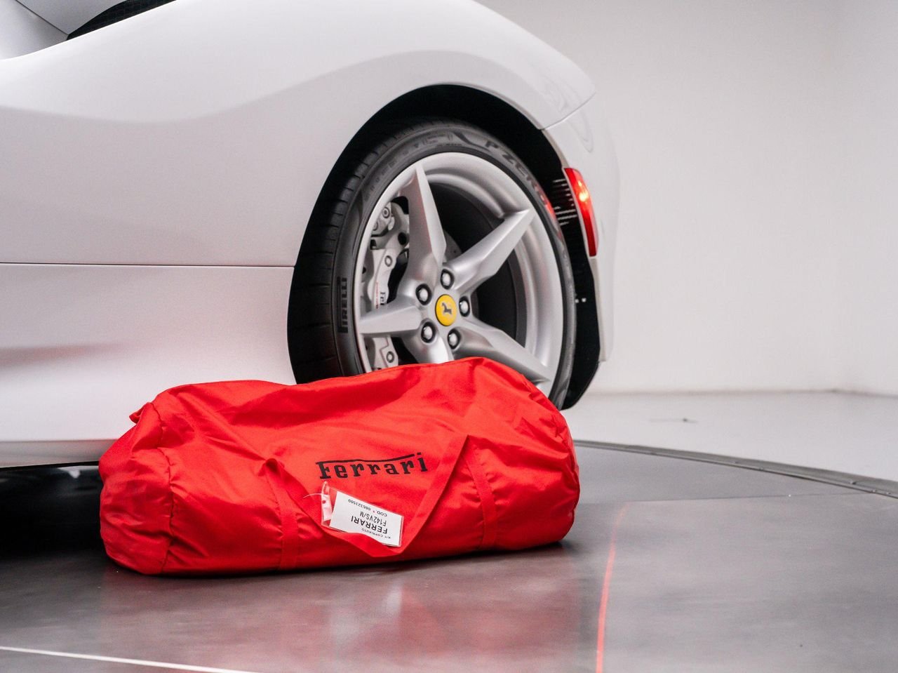 Used 2022 Bianco Cervino - Extra Campionario Ferrari Spider image 46