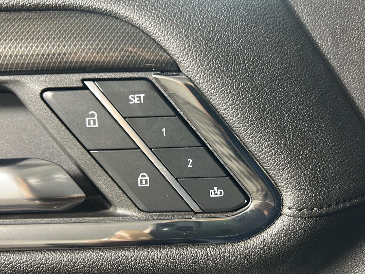 Used 2024 Onyx Black GMC AT4 image 21
