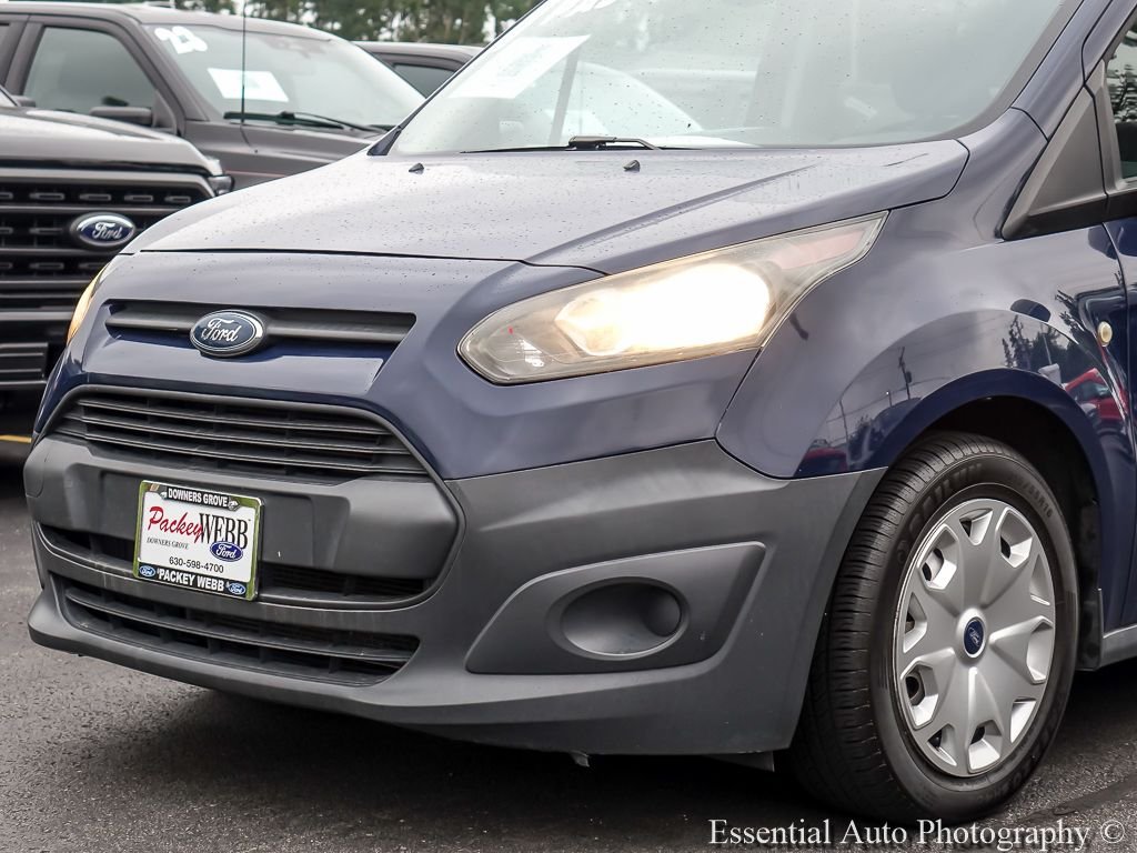 Used 2018 Dark Blue Ford XL image 3