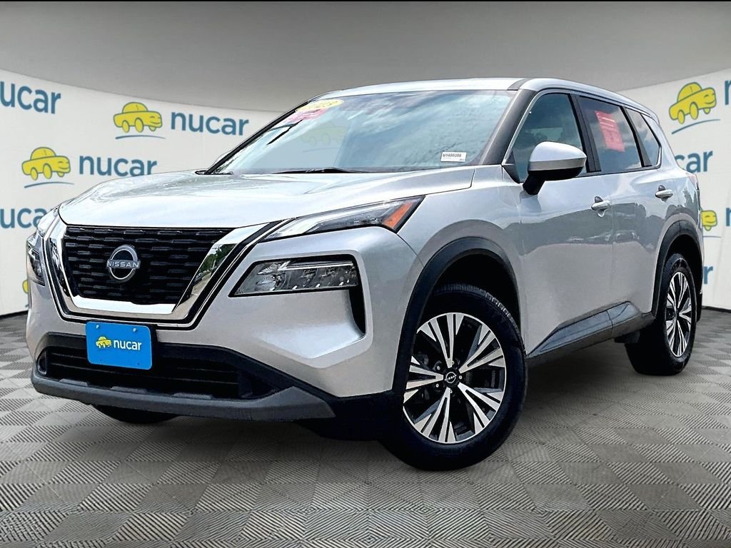 Used 2023 Silver Nissan SV image 3