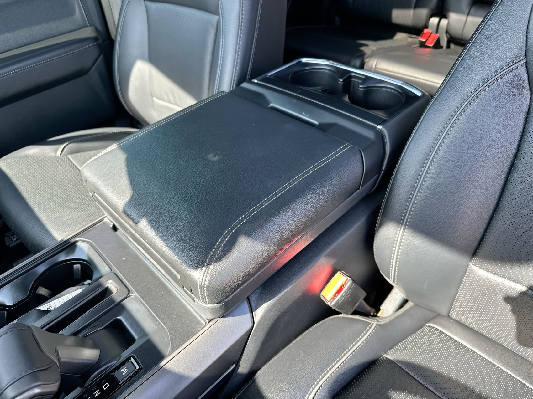 Used 2025 Black Metallic Ford LARIAT image 22