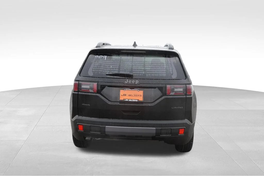 New 2026 Diamond Black Crystal Pearlcoat Jeep Limited image 4