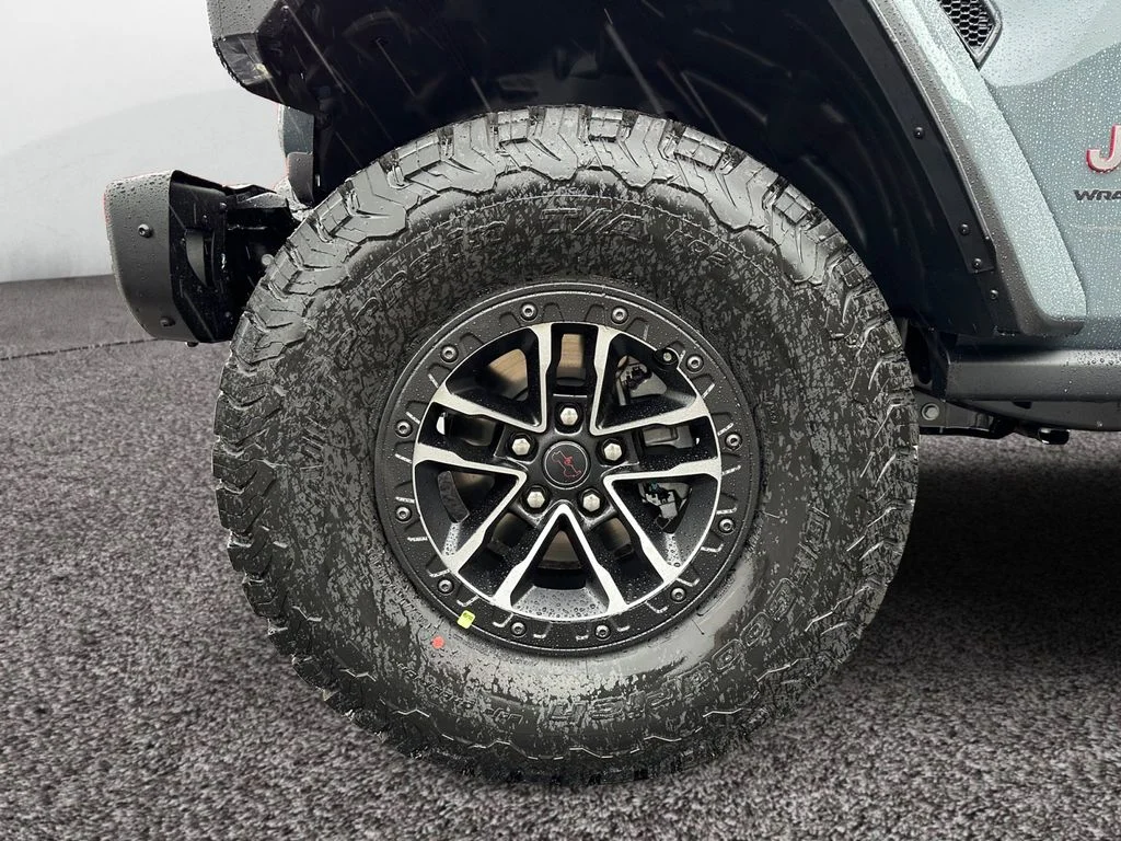 New 2026 Anvil Clear-Coat Exterior Paint Jeep RUBICON X image 10