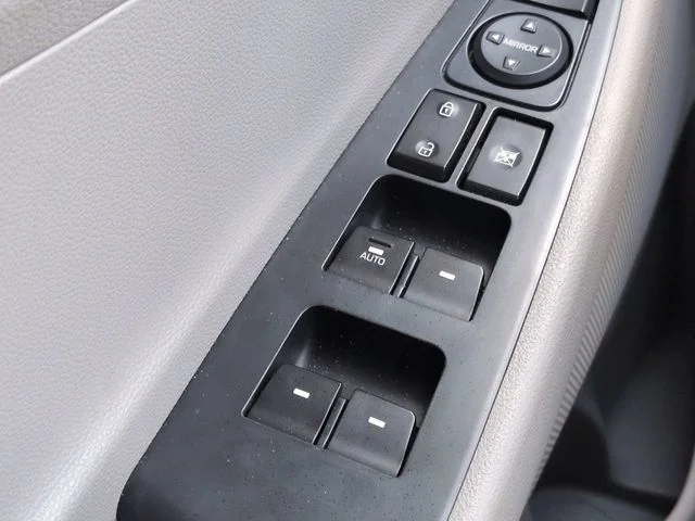 Used 2019 Silver Hyundai Value image 23
