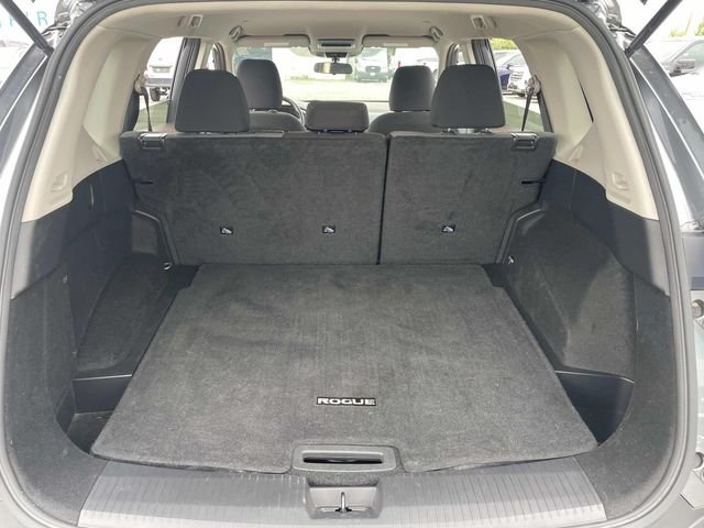 Used 2023 Gun Metallic Nissan SV image 6