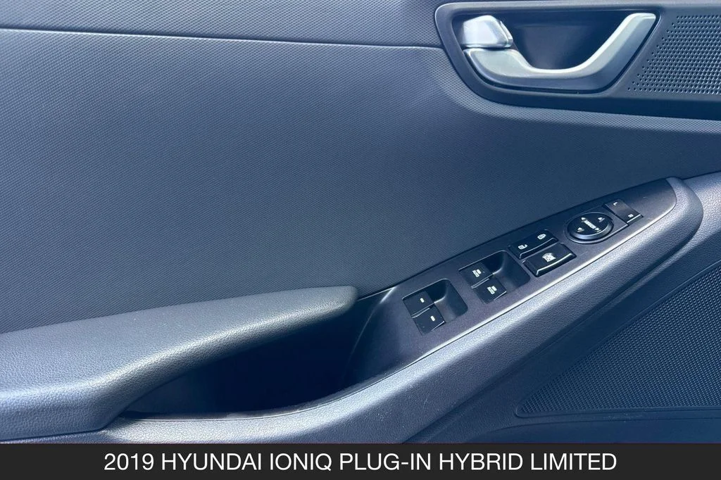 Used 2019 Blue Hyundai Limited image 13
