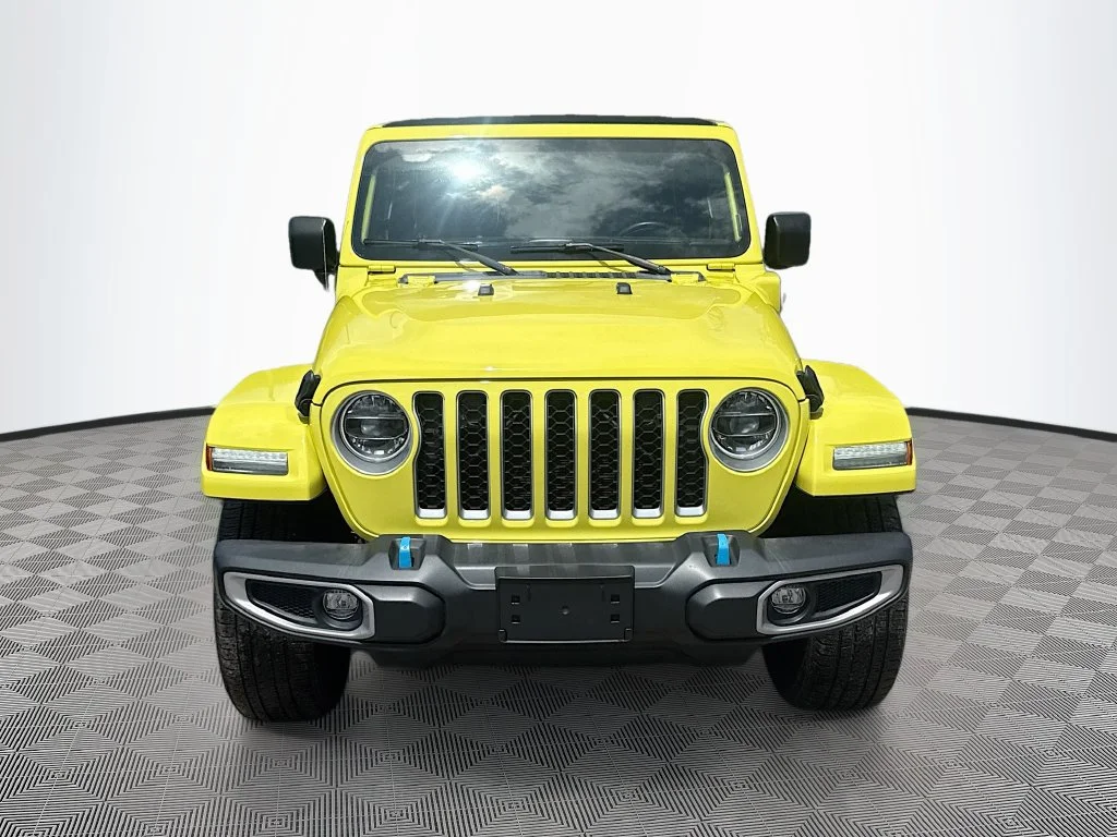 Used 2022  Jeep Unlimited Sahara 4xe image 2
