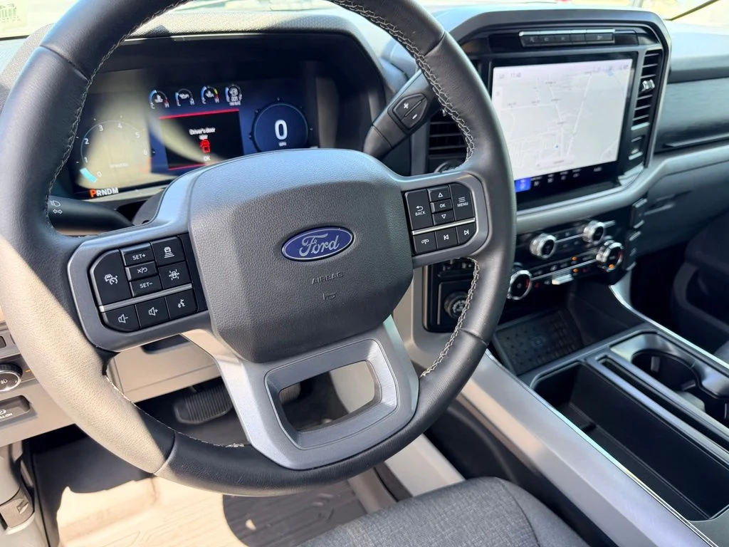 Used 2024 Gray Ford XLT image 27