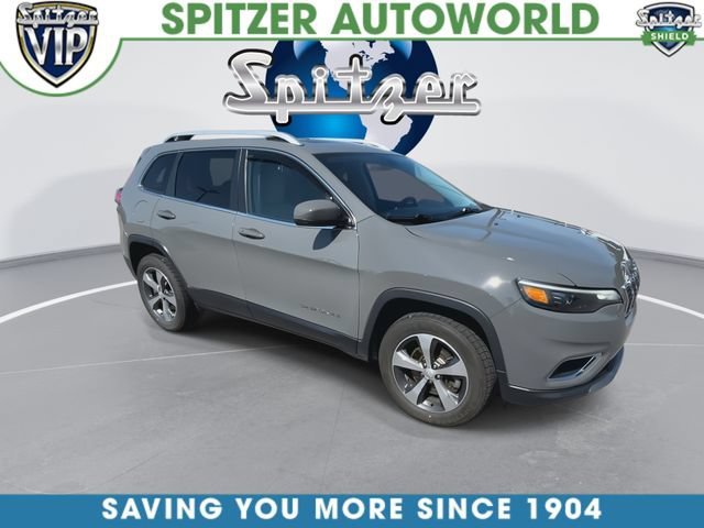 Used 2019  Jeep Limited image 2