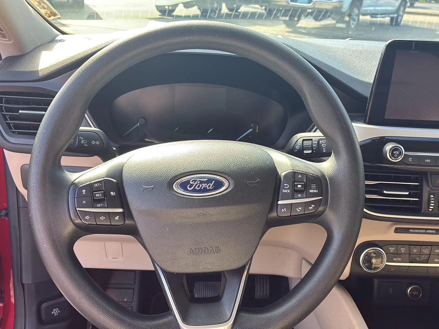 Used 2020 Rapid Red Metallic Tinted Clearcoat Ford SE image 14