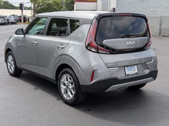 Certified Used 2025 Gray Kia LX image 3