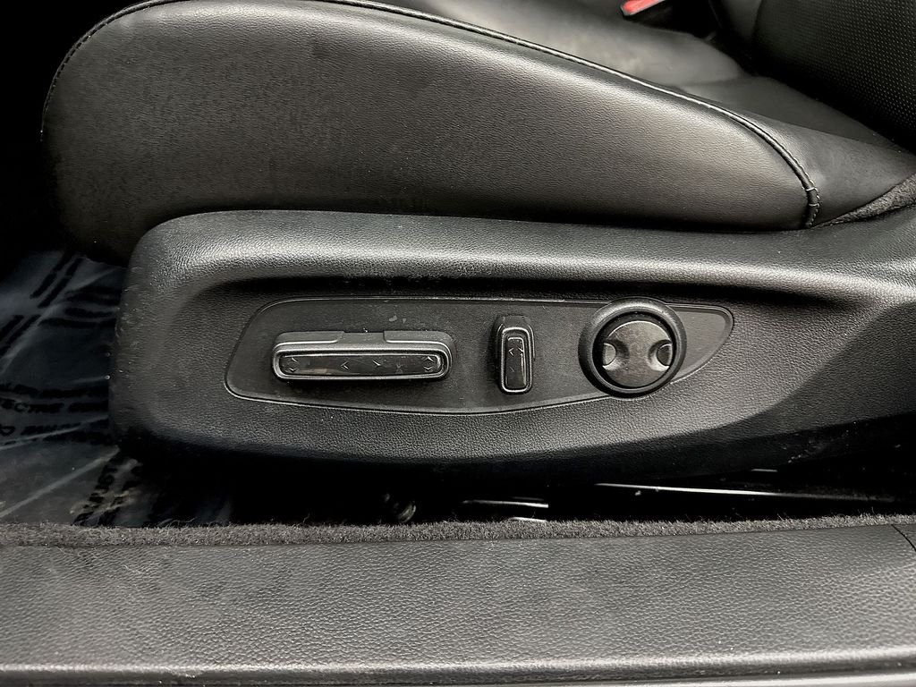 Used 2025  Honda Touring image 13