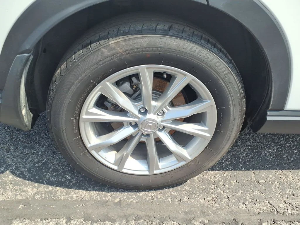 Used 2024 White Honda EX-L image 10