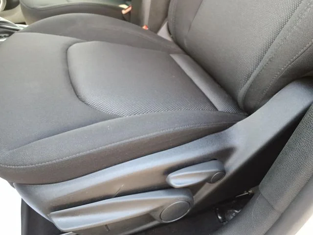 2023 Jeep Renegade Latitude - Photo 17