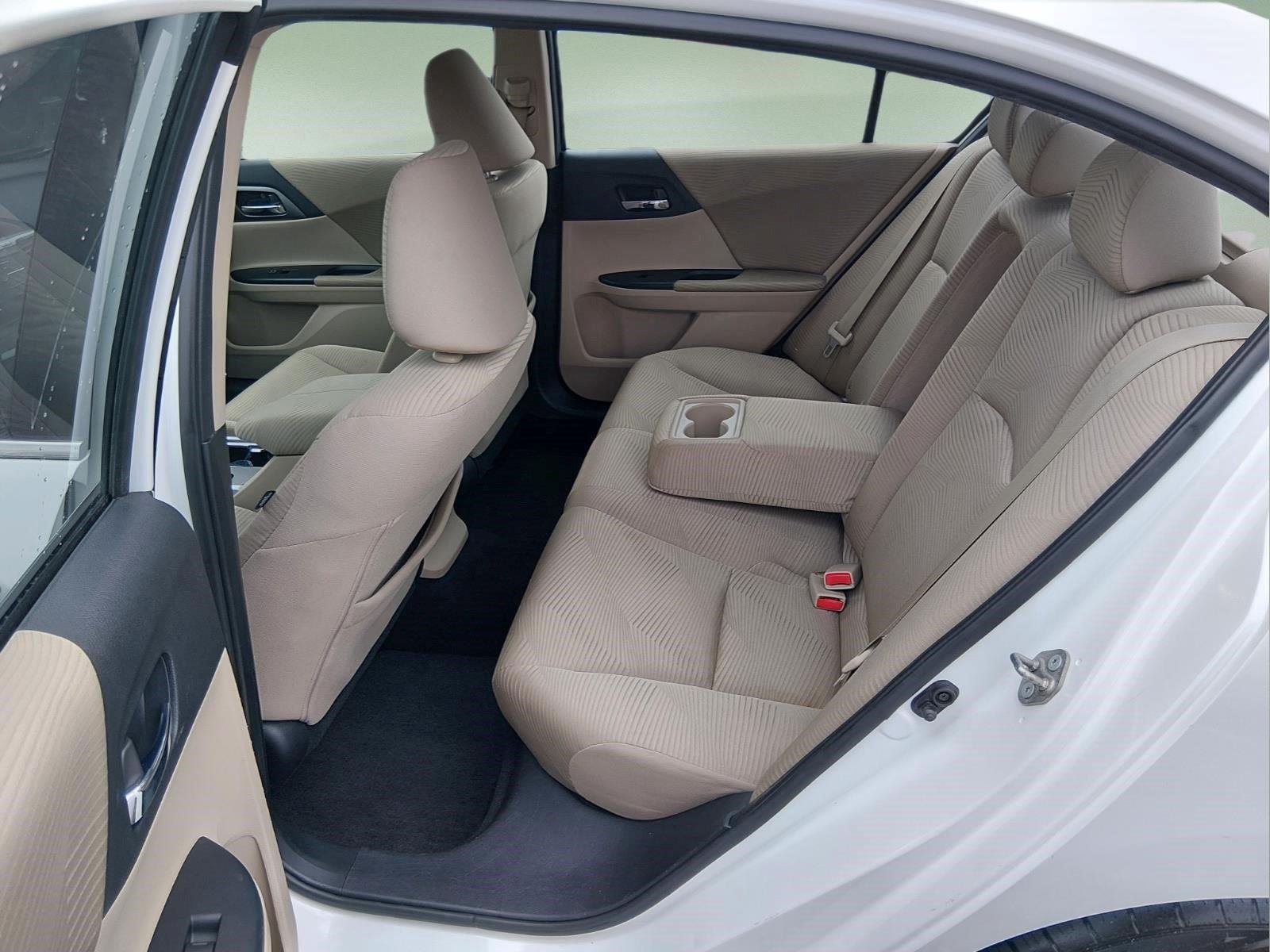 Used 2015  Honda LX image 19