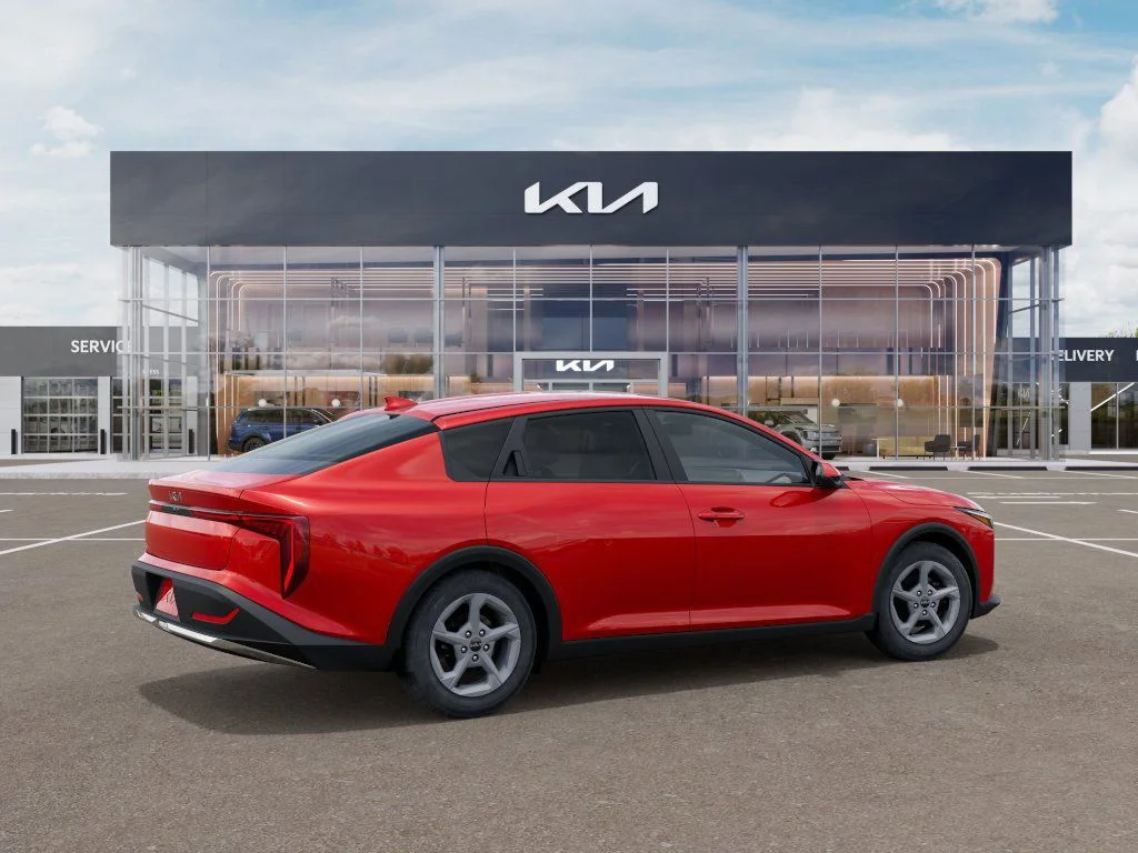 2025 Kia K4 LXS - Photo 12