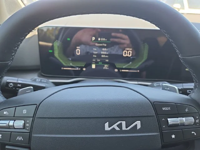 New 2026 Steel Gray Kia LX image 9