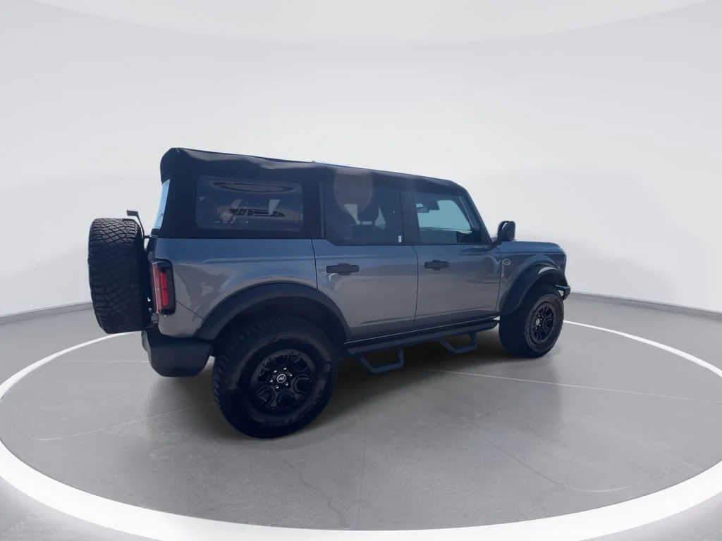 Used 2024 Gray Ford Wildtrak image 8