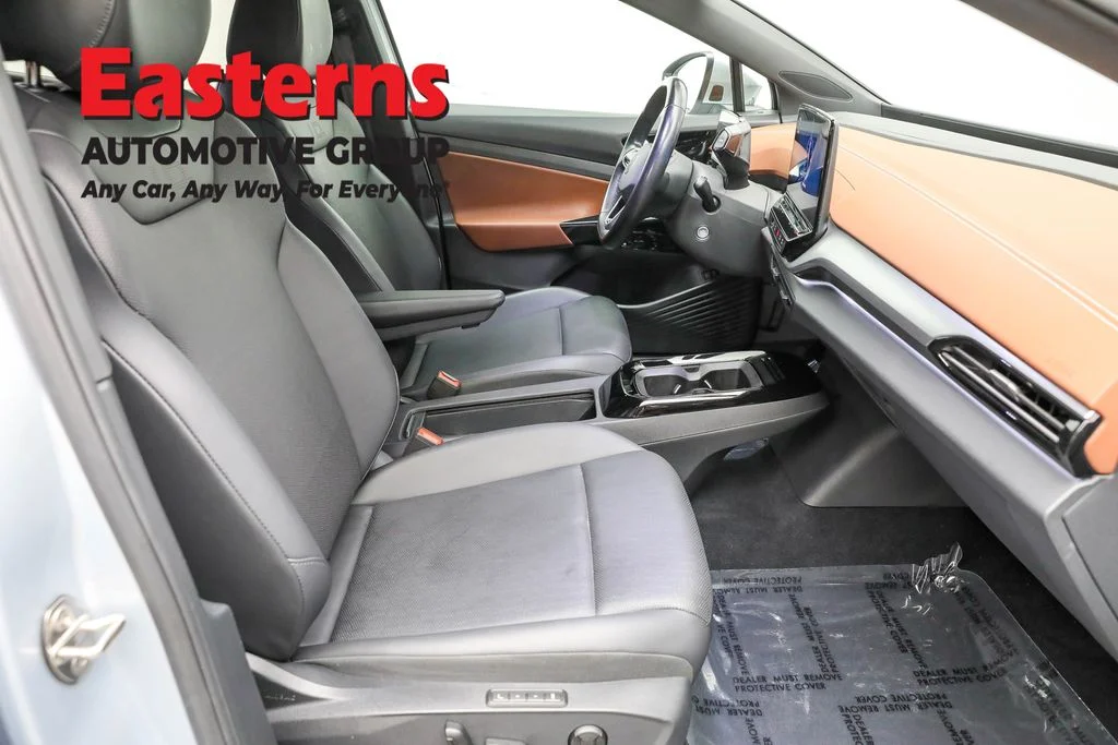 Used 2021 Silver Volkswagen Pro S image 22