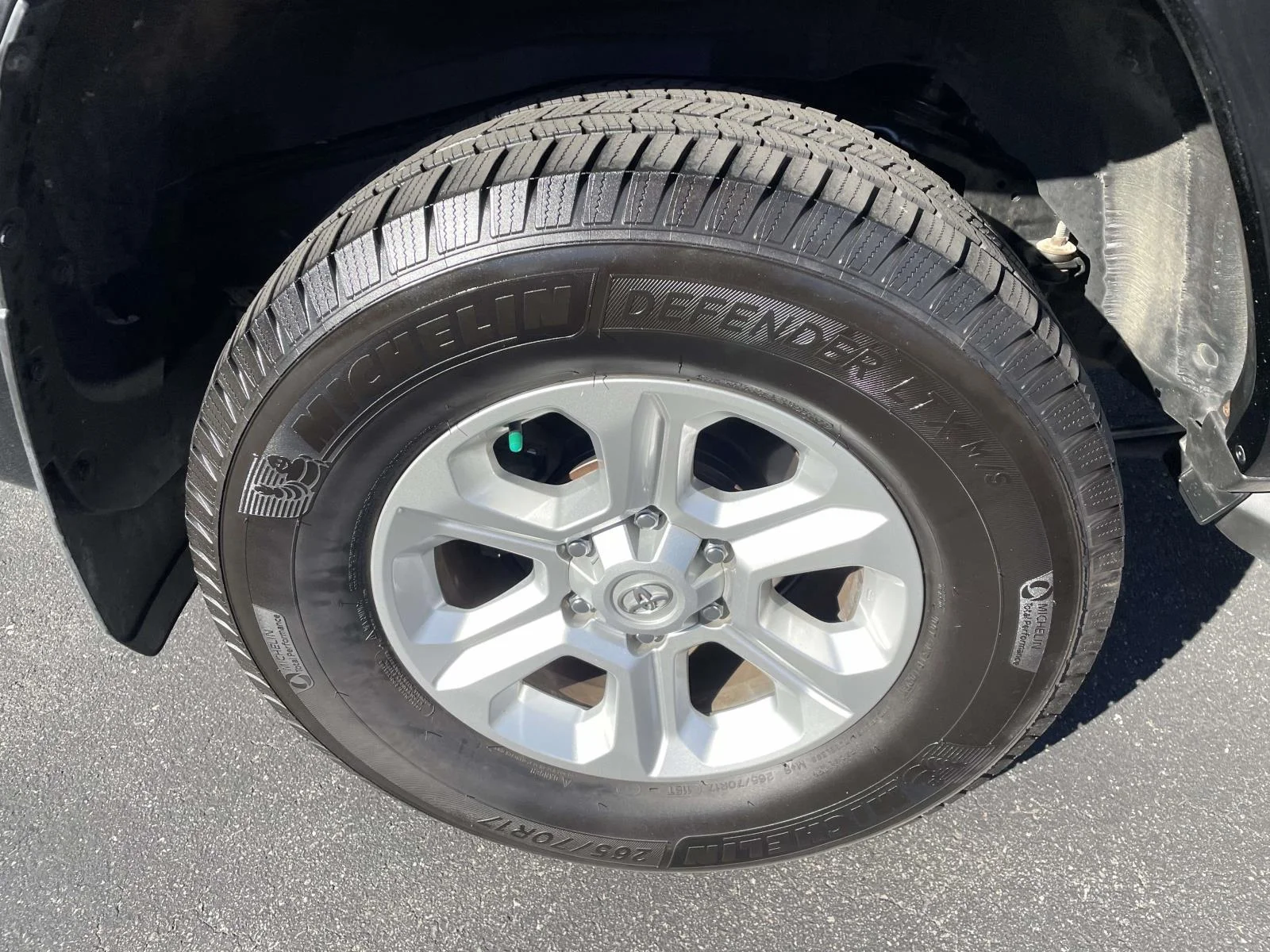 Used 2023  Toyota SR5 image 7