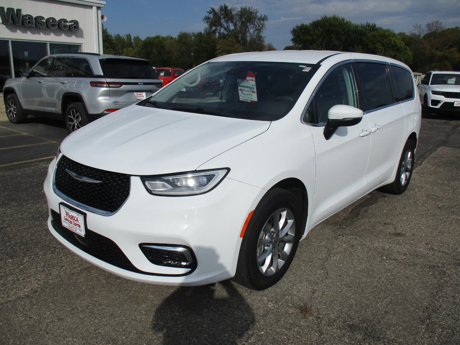 2023 Chrysler Pacifica Touring L