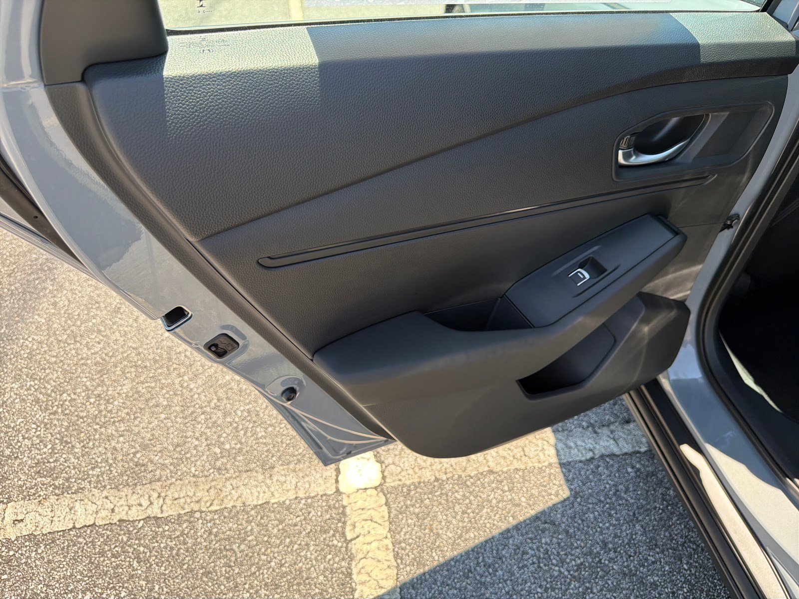 New 2026 Urban Gray Pearl Honda SE image 13