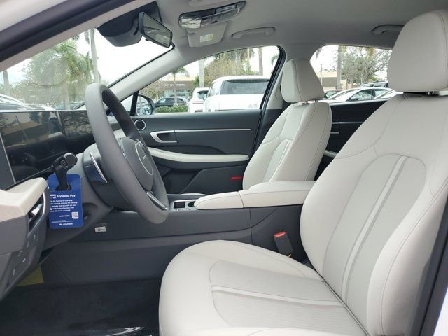 New 2026 White Hyundai Blue image 11