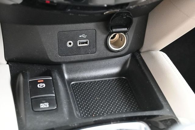 Used 2020 Scarlet Nissan SV image 25