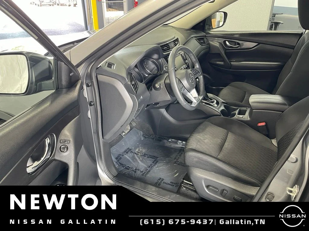Used 2018 Gun Metallic Nissan SV image 6