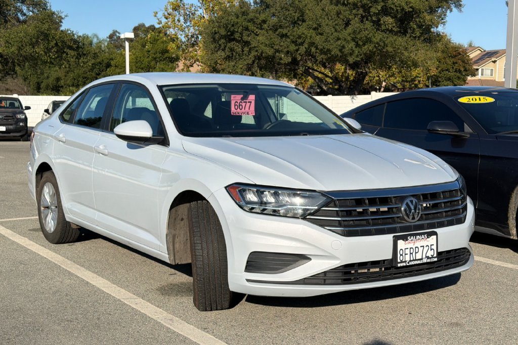 Used 2019 White Silver Metallic Volkswagen 1.4T S image 2