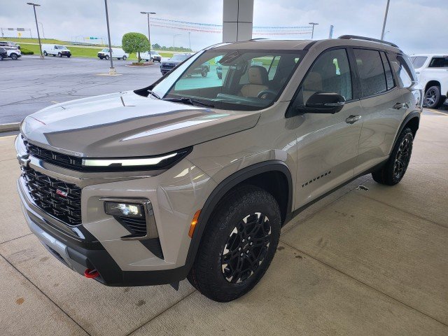 New 2027 Sandstone Gray Chevrolet Z71 image 2