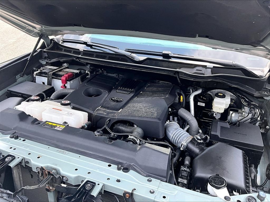 Used 2022 Green Toyota SR5 image 35