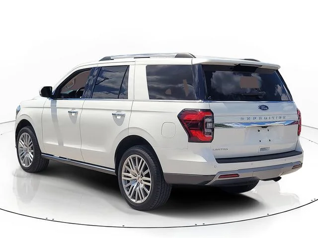 Used 2022 White Ford Limited image 7