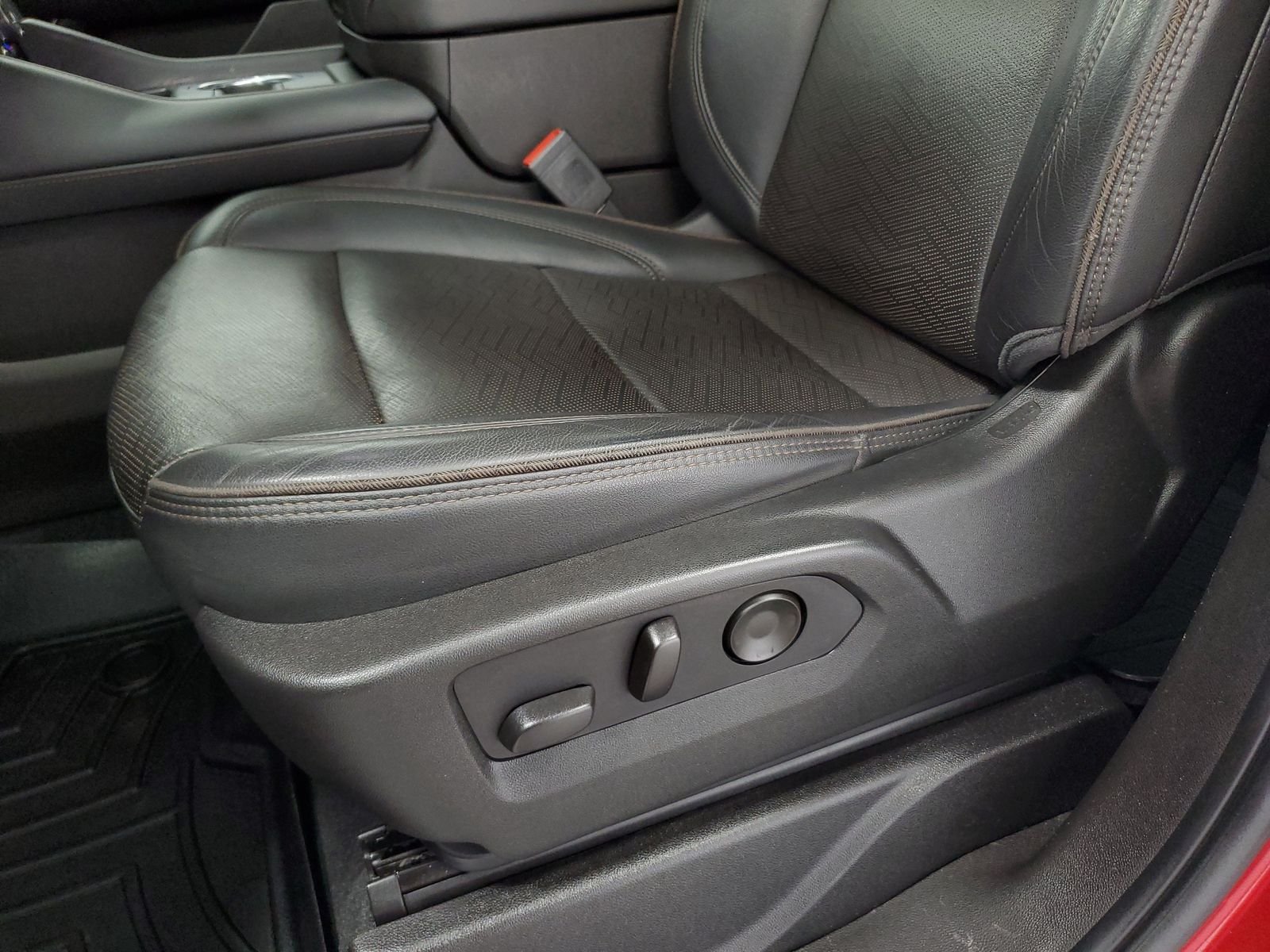 Used 2021 Red Chevrolet High Country image 17