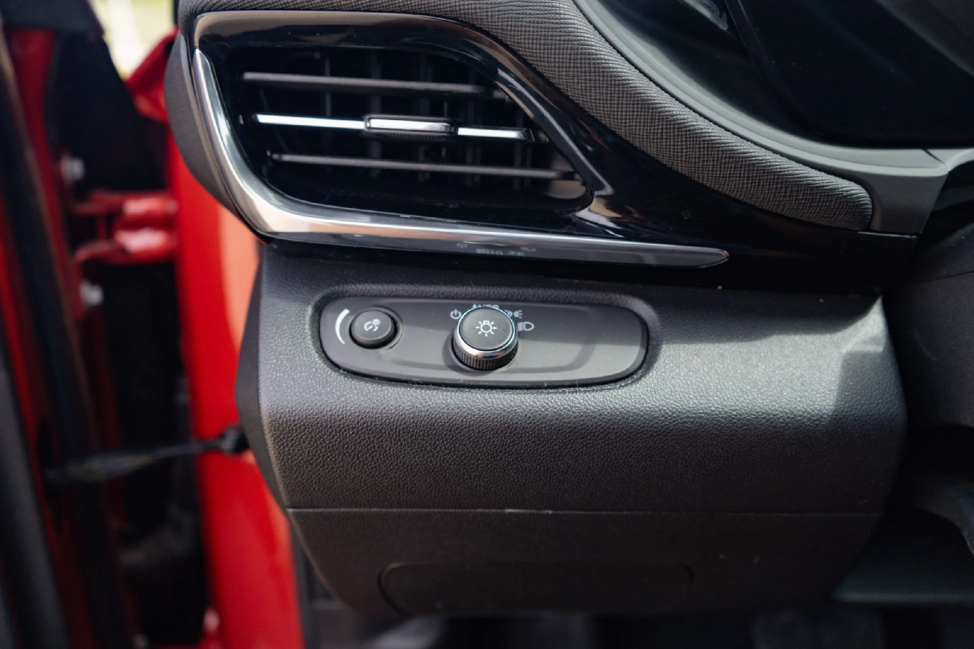 Used 2024 Red Buick Sport Touring image 15